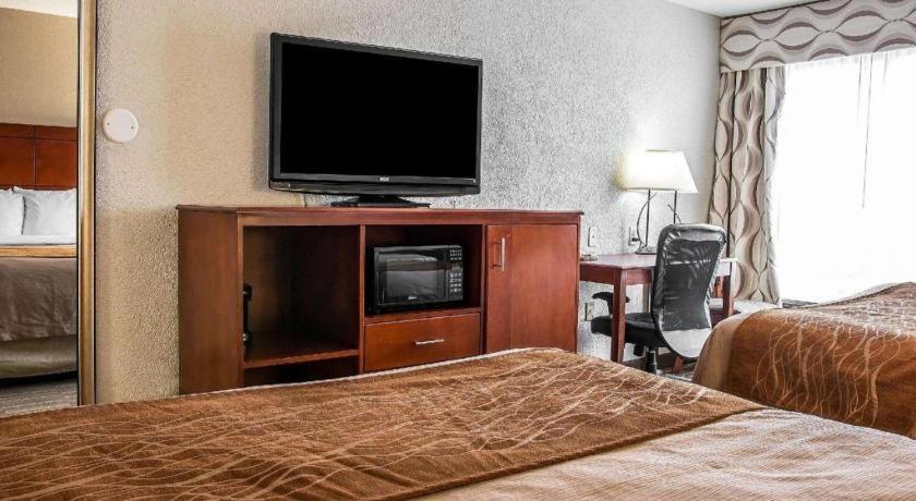 Comfort Inn & Suites University South Енн-Арбор Екстер'єр фото